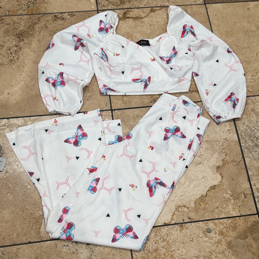 Two-Piece White Butterfly Print Set S